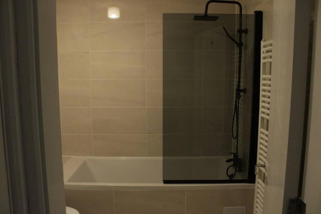 2 Bedroom Central London Apartment Modern And Stylish Extérieur photo